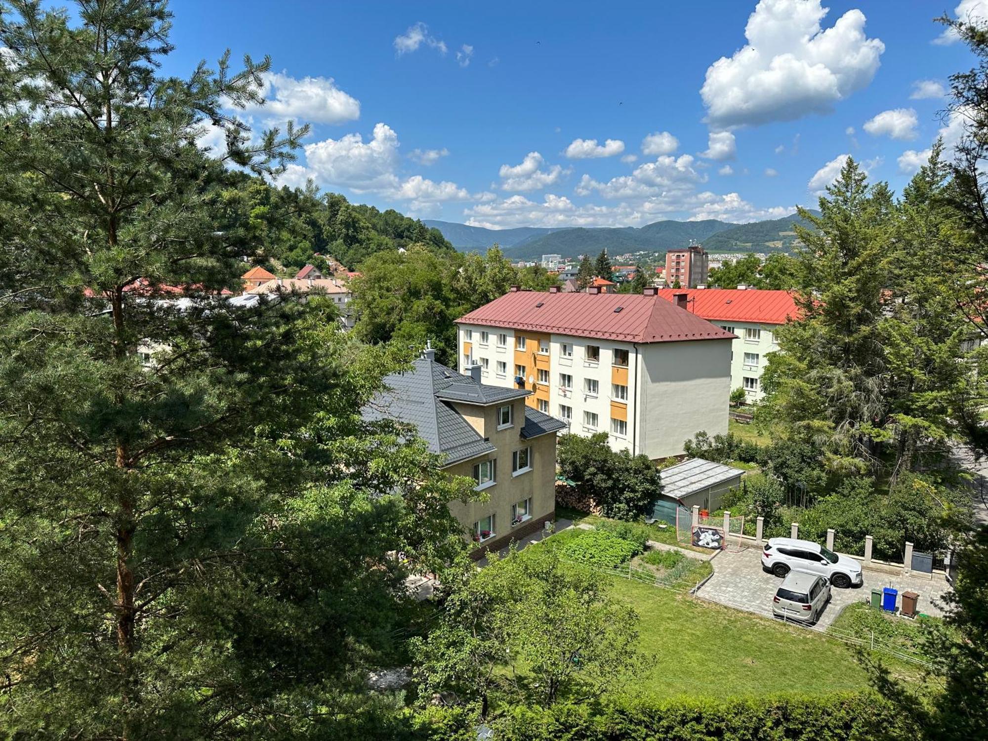 We Apartment - Close To The Center & City View, Self Check-In 24H Banska Bystrica Luaran gambar