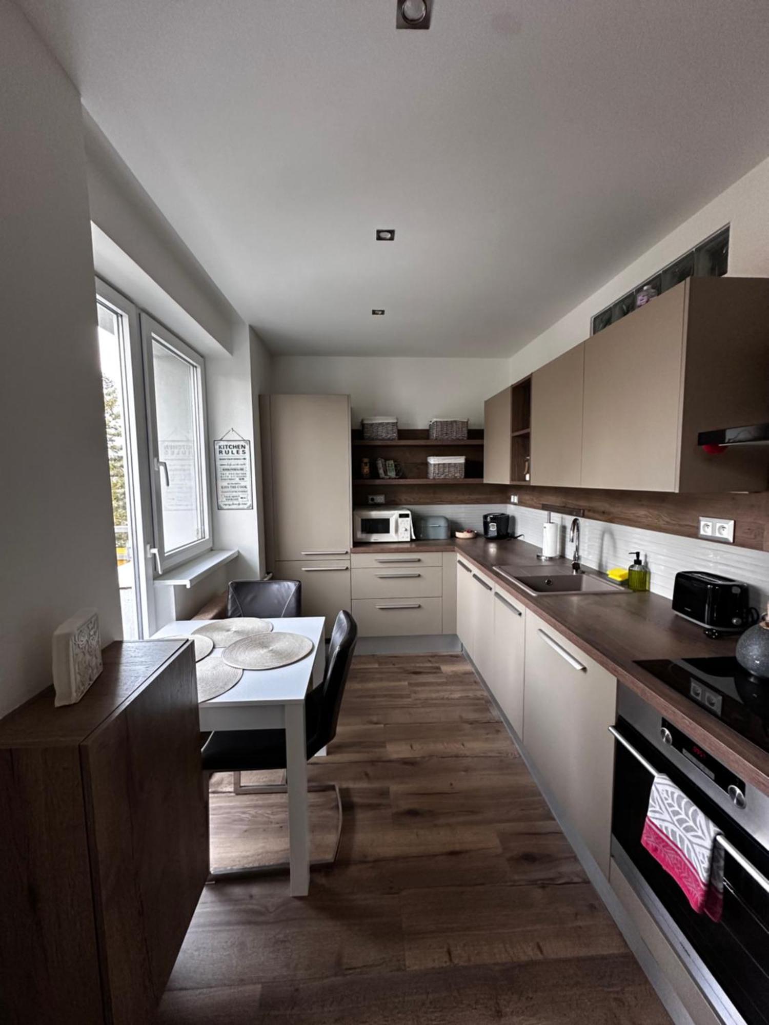 We Apartment - Close To The Center & City View, Self Check-In 24H Banska Bystrica Luaran gambar